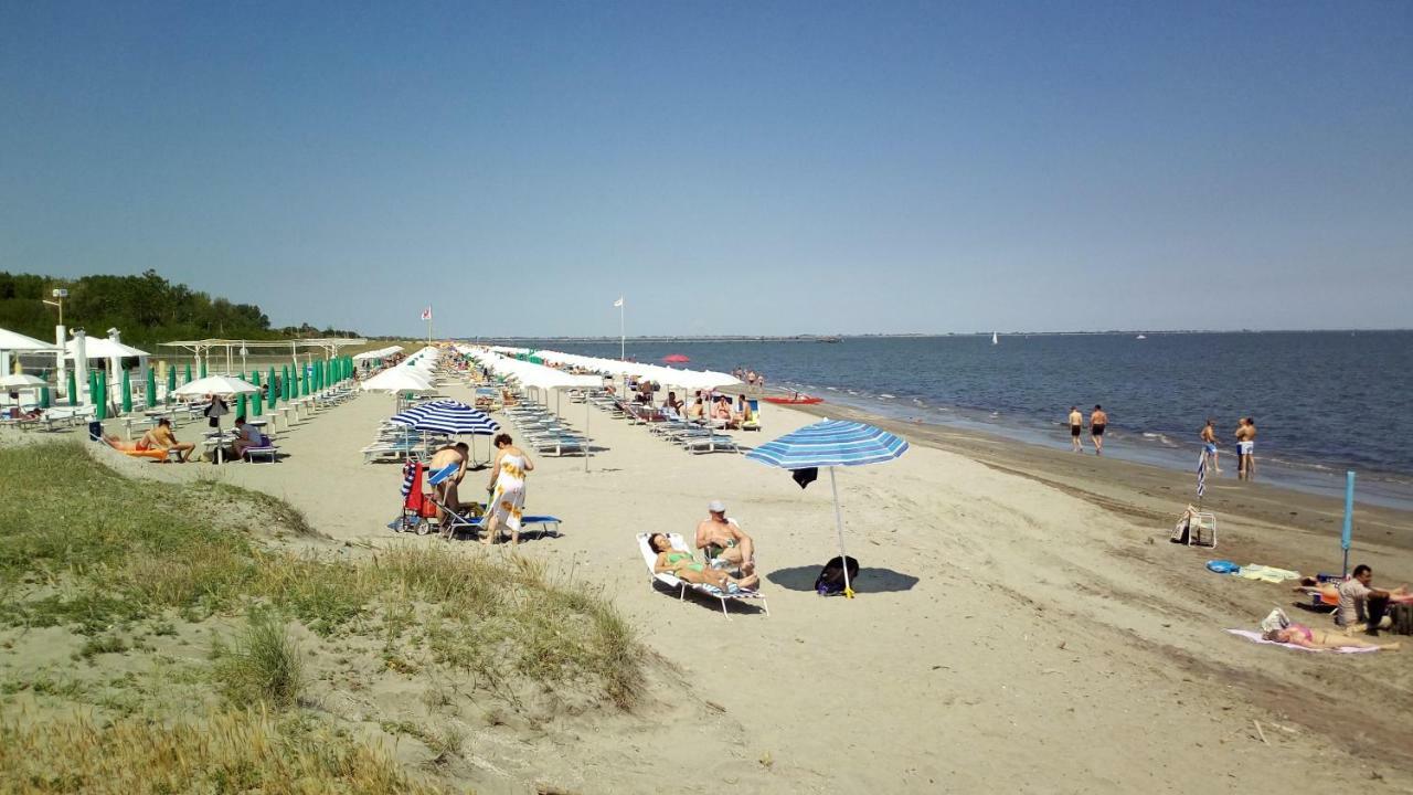 Апартаменты Mare Pineta Лидо-ди-Волано Экстерьер фото
